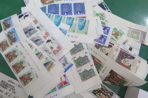 記念切手のバラ切手をお買取りさせていただきました。(切手買取)
