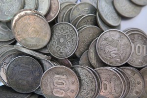 稲穂100円　鳳凰100円をまとめてお買取りさせていただきました。　(古銭買取/100円銀貨買取)