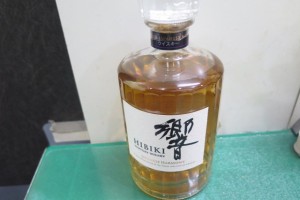 サントリーウイスキー響をお買取りさせていただきました。　（ウイスキー買取/お酒買取）