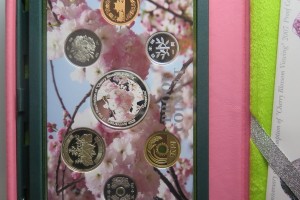 桜の通り抜けプルーフ貨幣セットをお買取りさせていただきました。（プルーフ貨幣セット買取/記念コイン買取）