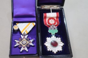 瑞宝章と旭日小綬章をお買取りさせていただきました。（勲章買取/軍装品買取）